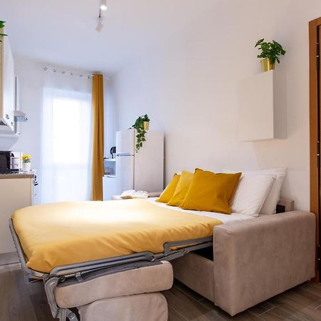 Milano City Apartments - Stylish House Free Wifi-Parking-Airport Bagian luar foto