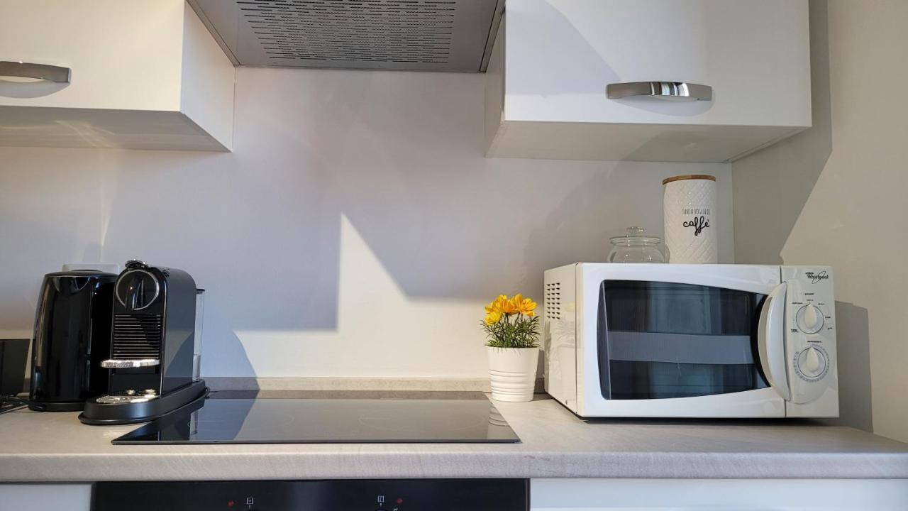 Milano City Apartments - Stylish House Free Wifi-Parking-Airport Bagian luar foto