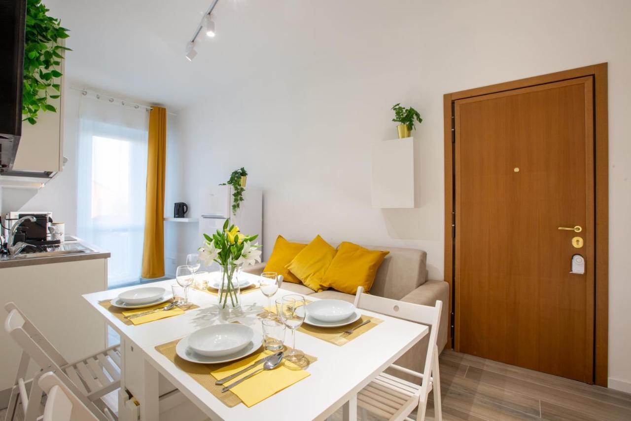 Milano City Apartments - Stylish House Free Wifi-Parking-Airport Bagian luar foto