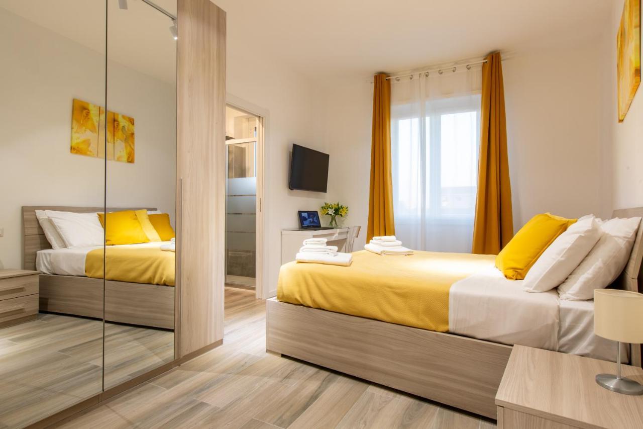 Milano City Apartments - Stylish House Free Wifi-Parking-Airport Bagian luar foto